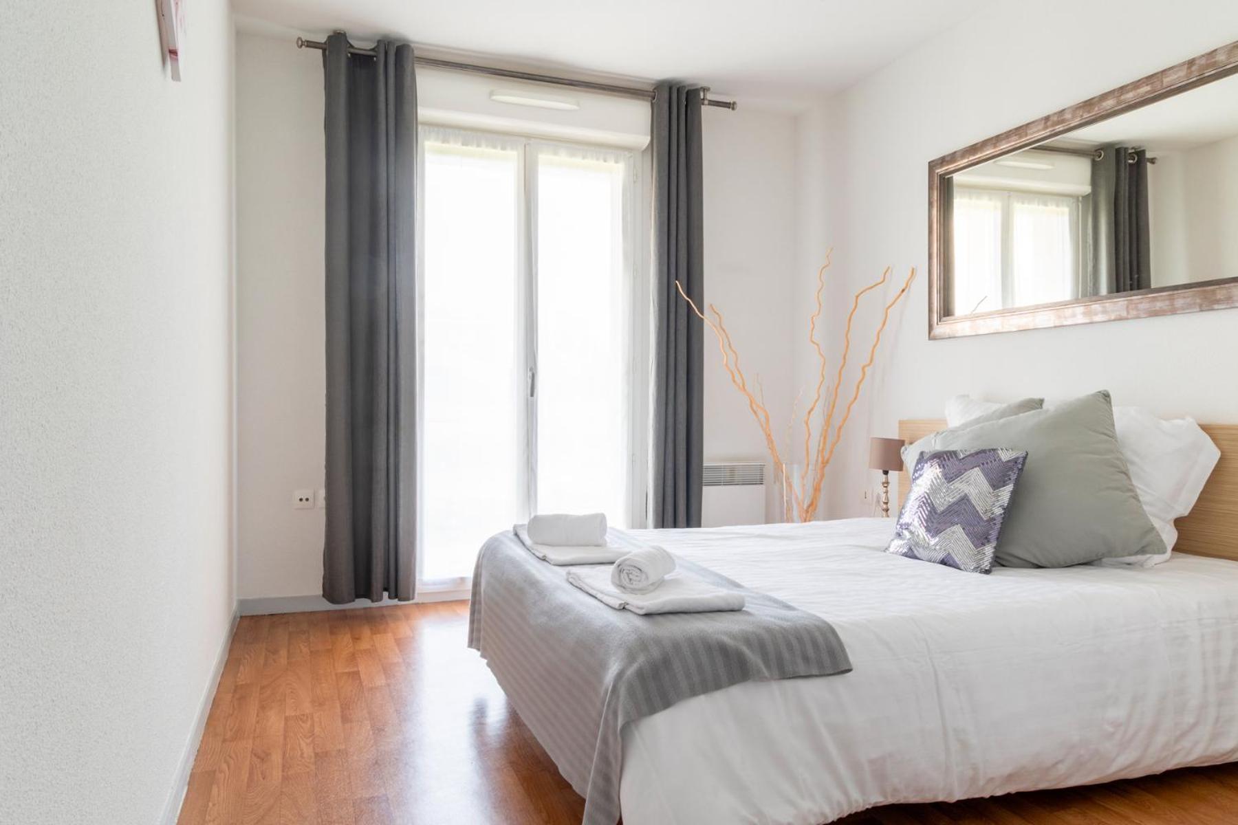 Patio Parc Residence Argenton-l'Eglise ภายนอก รูปภาพ