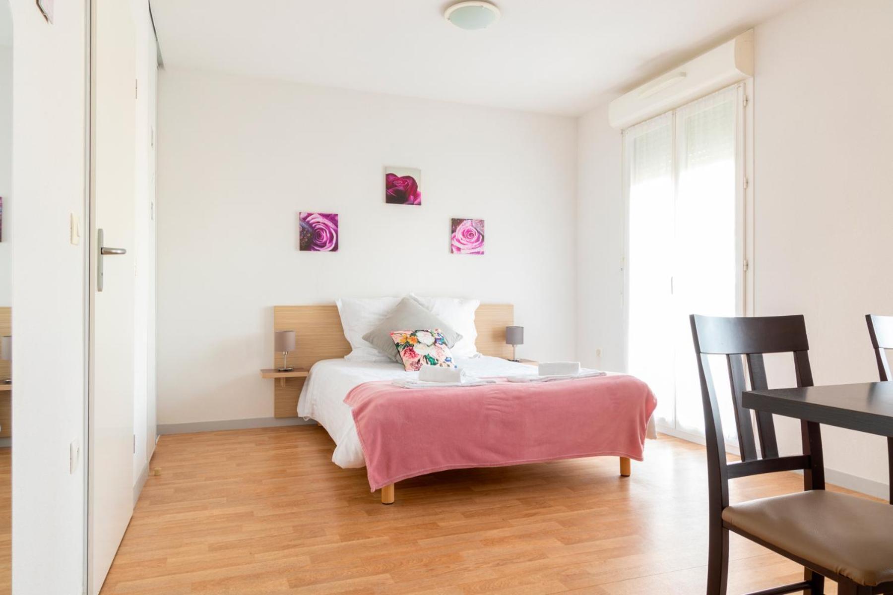 Patio Parc Residence Argenton-l'Eglise ภายนอก รูปภาพ