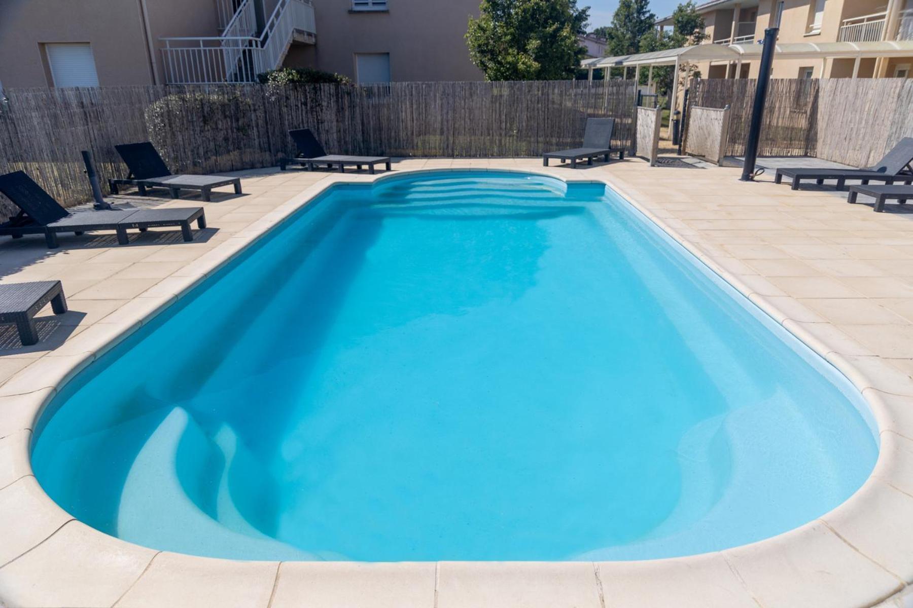 Patio Parc Residence Argenton-l'Eglise ภายนอก รูปภาพ