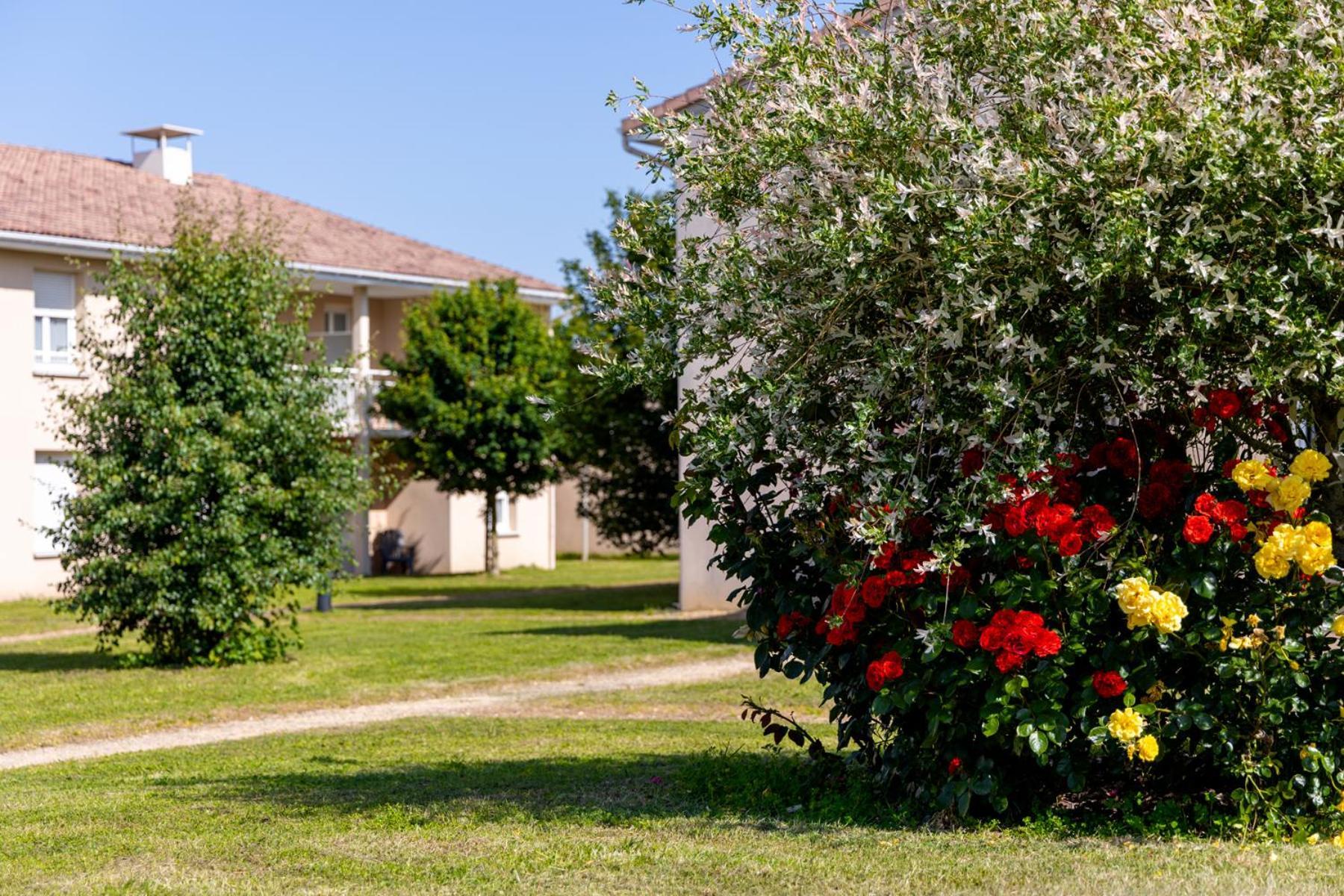 Patio Parc Residence Argenton-l'Eglise ภายนอก รูปภาพ