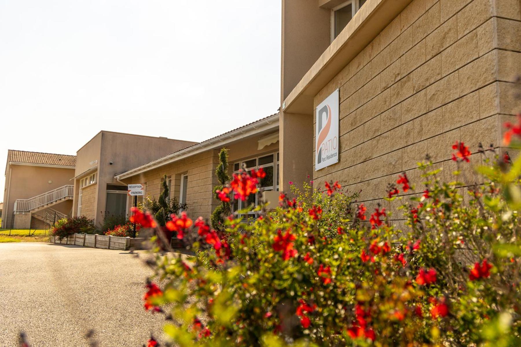 Patio Parc Residence Argenton-l'Eglise ภายนอก รูปภาพ